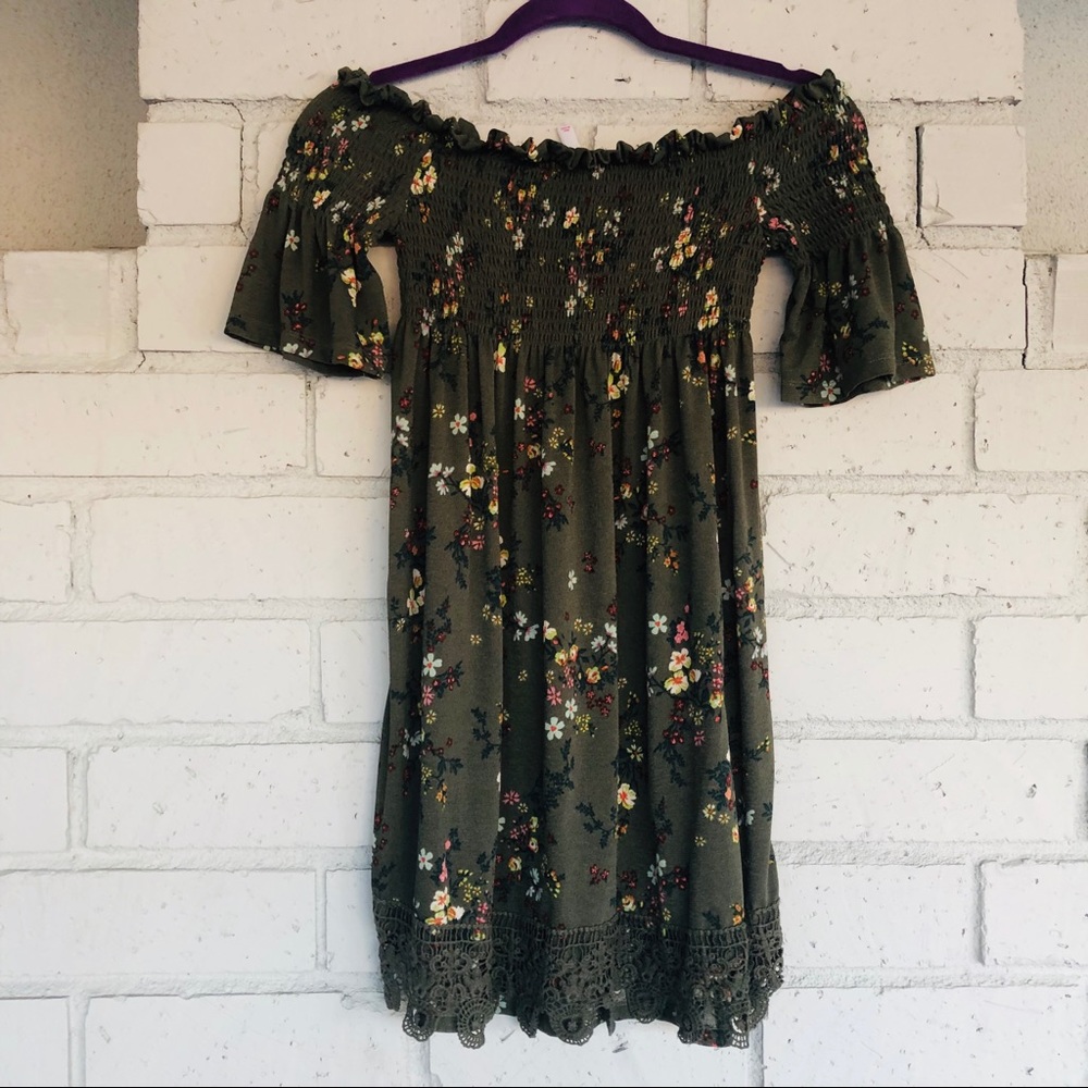 Xhilaration Off-The Shoulder Summer Floral Dress B4